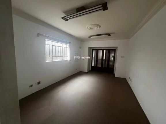 Imagem Casa Comercial de Alto Padrão no Jardim Europa, São Paulo-SP: 14 Salas, 9 Banheiros, 10 Vagas de Garagem, 600m².