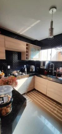 Imagem Sobrado modelo triplex, mobiliado, localizado em Camboriú/SC