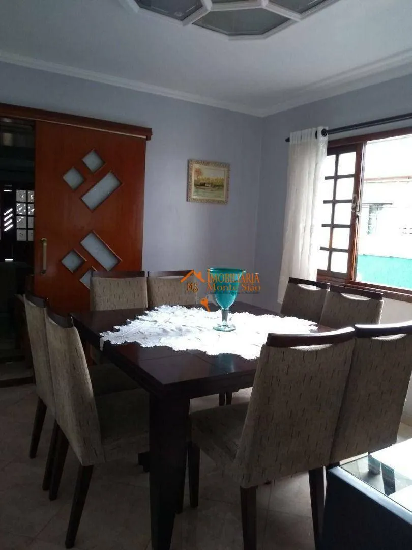 Imagem Sobrado com 3 dormitórios à venda, 270 m² por R$ 954.000,00 - Vila Hulda - Guarulhos/SP