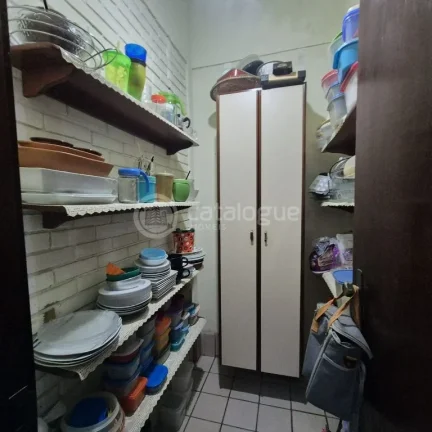 Imagem Venda de uma casa em Alagamra17 x 30 com 4 suítes, sala para 3 ambts, escritório, Dce, 1 Flat, Vagas de garagem