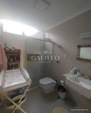 Imagem VENDE-SE Casa com 3 Dormitórios sendo 1 suite com Closet, Cozinha Ampla, Sala 2 Ambientes, Área Gourmet, Ofurô -Jardim Pacaembu - Jundiaí SP