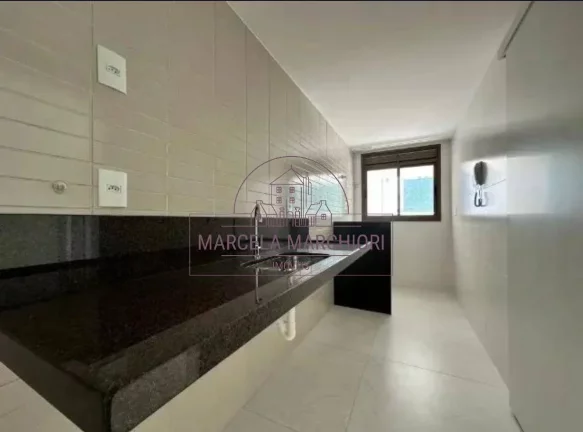 Imagem Apartamento excepcional, andar alto, localizado na Praia da Costa