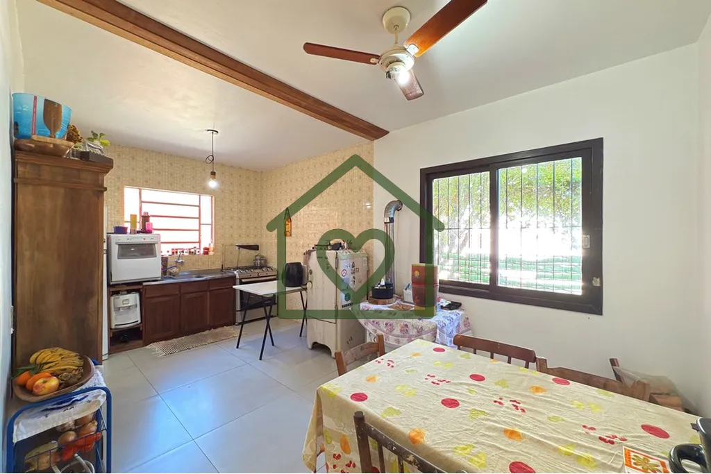 Imagem Casa de esquina com 3 dormitórios e 155m2 privativos no Jardim Vila Nova (bairro Vila Nova), terren...