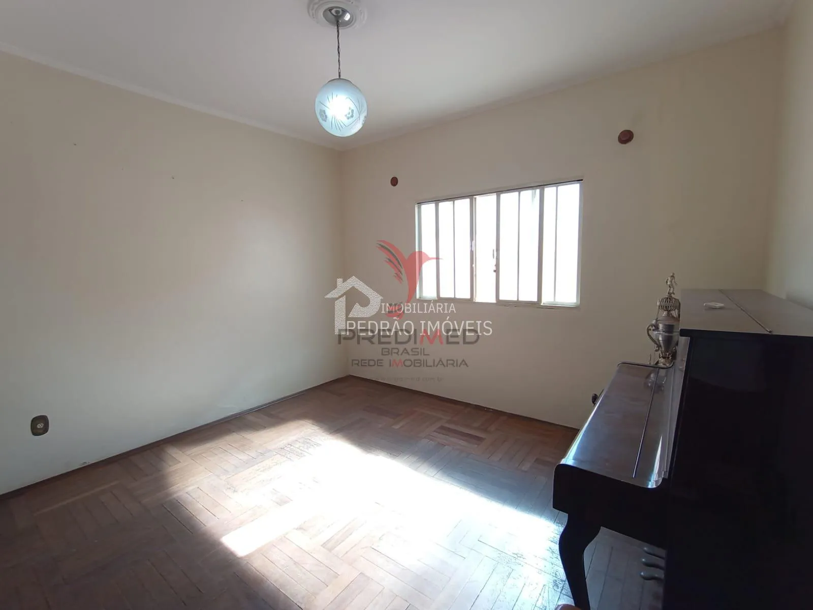 Imagem Casa de 4 quartos, 239m² no bairro Centro, em Lençóis Paulista