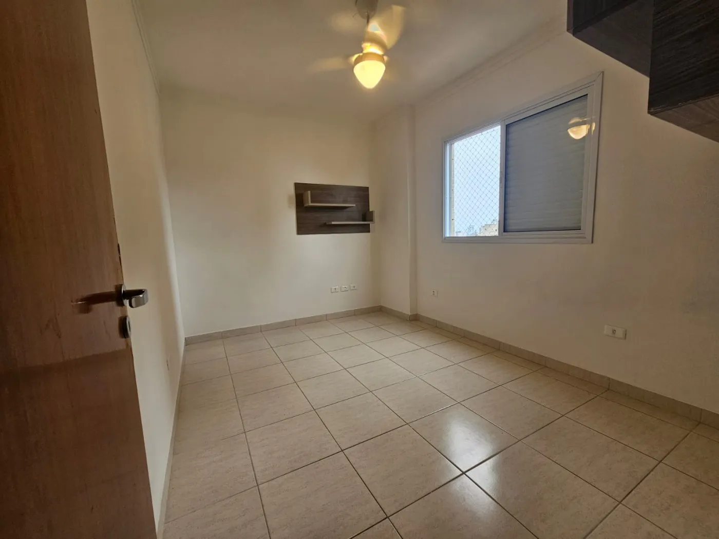Imagem Apartamento para Venda em Praia Grande, Caiçara, 1 dormitório, 1 banheiro, 1 vaga