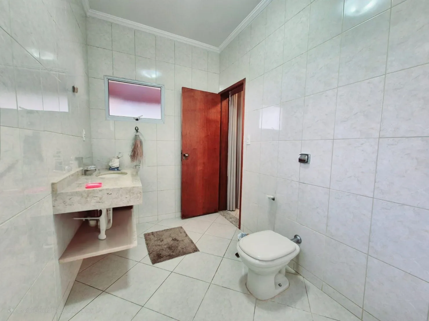 Imagem Luxuosa Casa com Piscina, Área Gourmet e Conexão com a Natureza no Condomínio Real Ville - 435 m² de Terreno