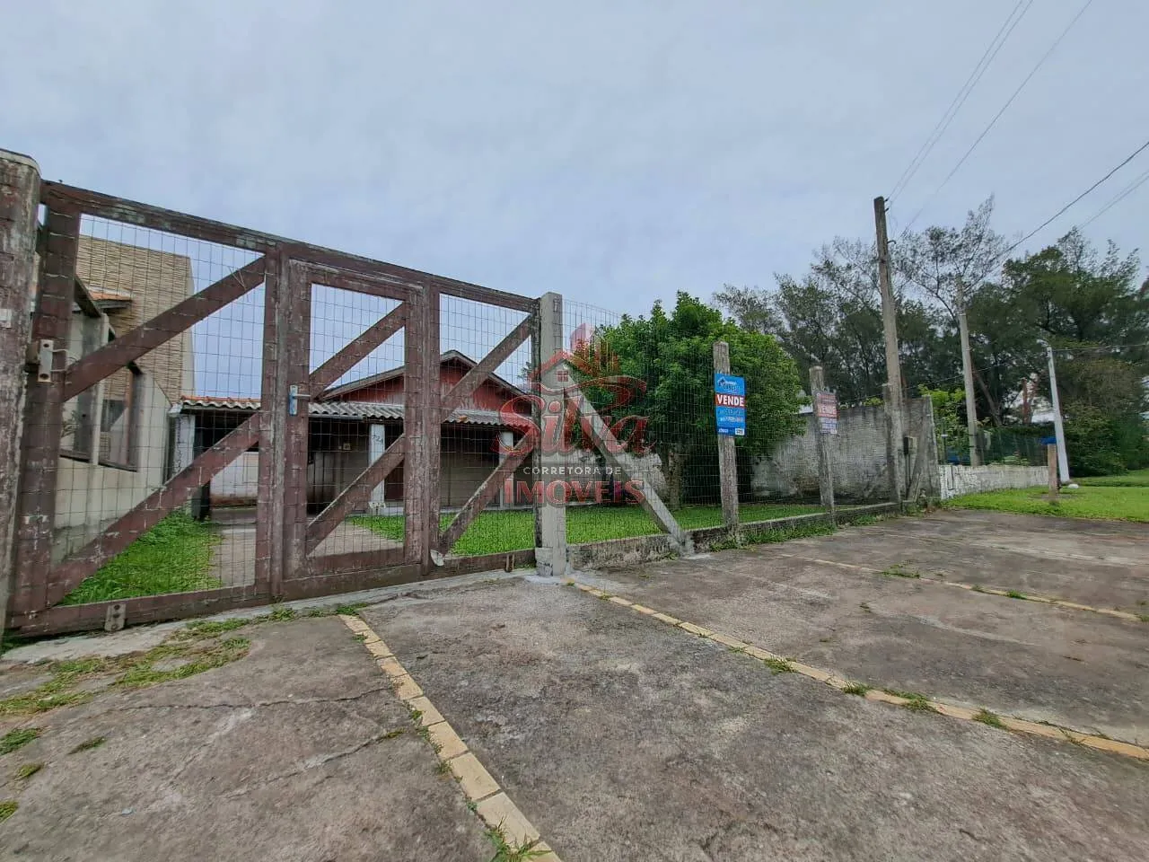 Imagem Casa 2 dormitórios com anexo próximo ao mar em Mariluz B