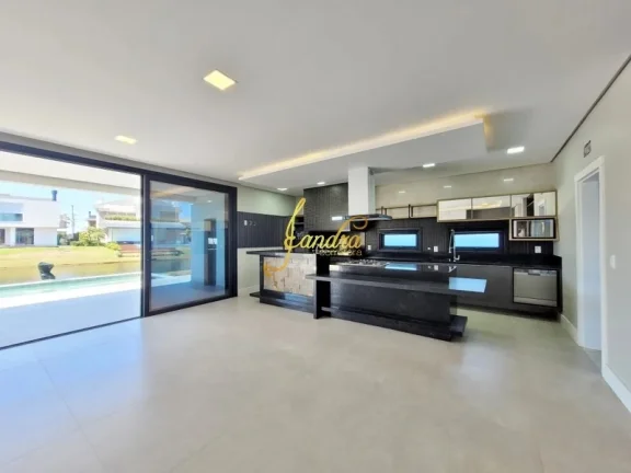 Imagem Sobrado beira de lago com 05 suítes, elevador, semi mobiliado