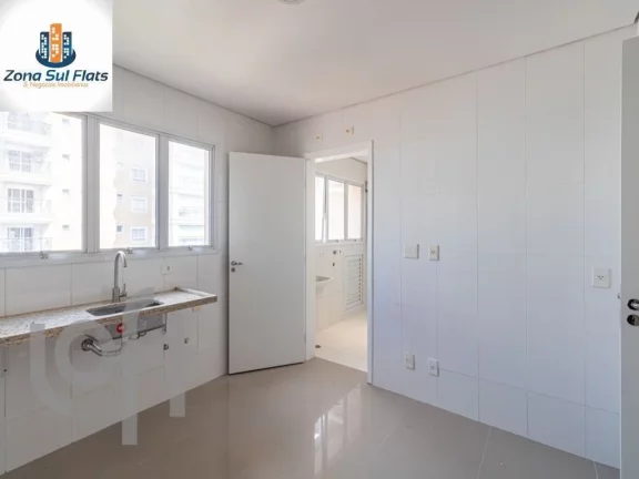 Imagem Cobertura Duplex Impecável à Venda Em Moema Com 3 Suítes e 3 Vagas - Localização Privilegiada, a poucos metros do Parque Ibirapuera