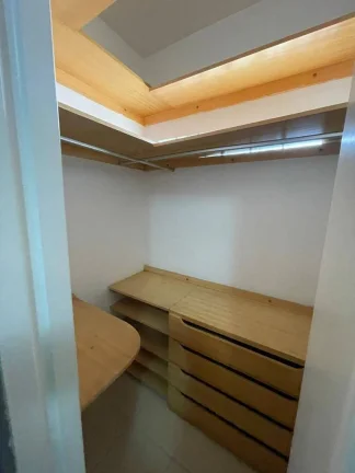Imagem Sobrado com 270 m² 4 Dormitorios sendo 2 Suietes e 3 vagas de Garagens