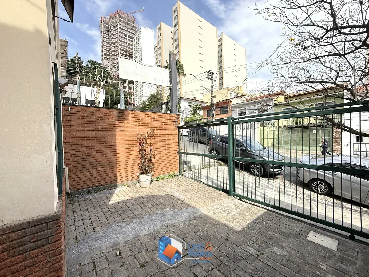 Imagem Sobrado para venda em Perdizes com 9 quartos, 213m²