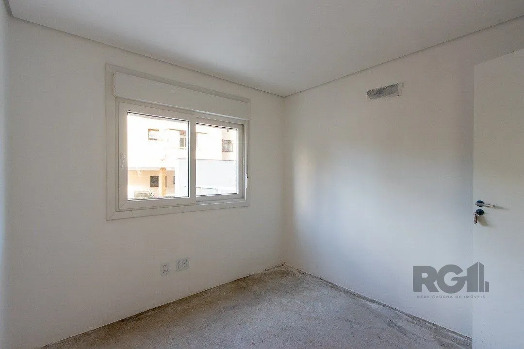 Imagem Cobertura para Venda - 214.34m², 3 dormitórios, sendo 3 suites, 2 vagas - Tristeza