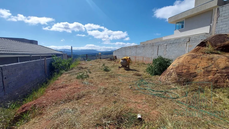 Imagem Terreno de 500m² com Projeto Aprovado – Parque Bela Vista – Terra Preta