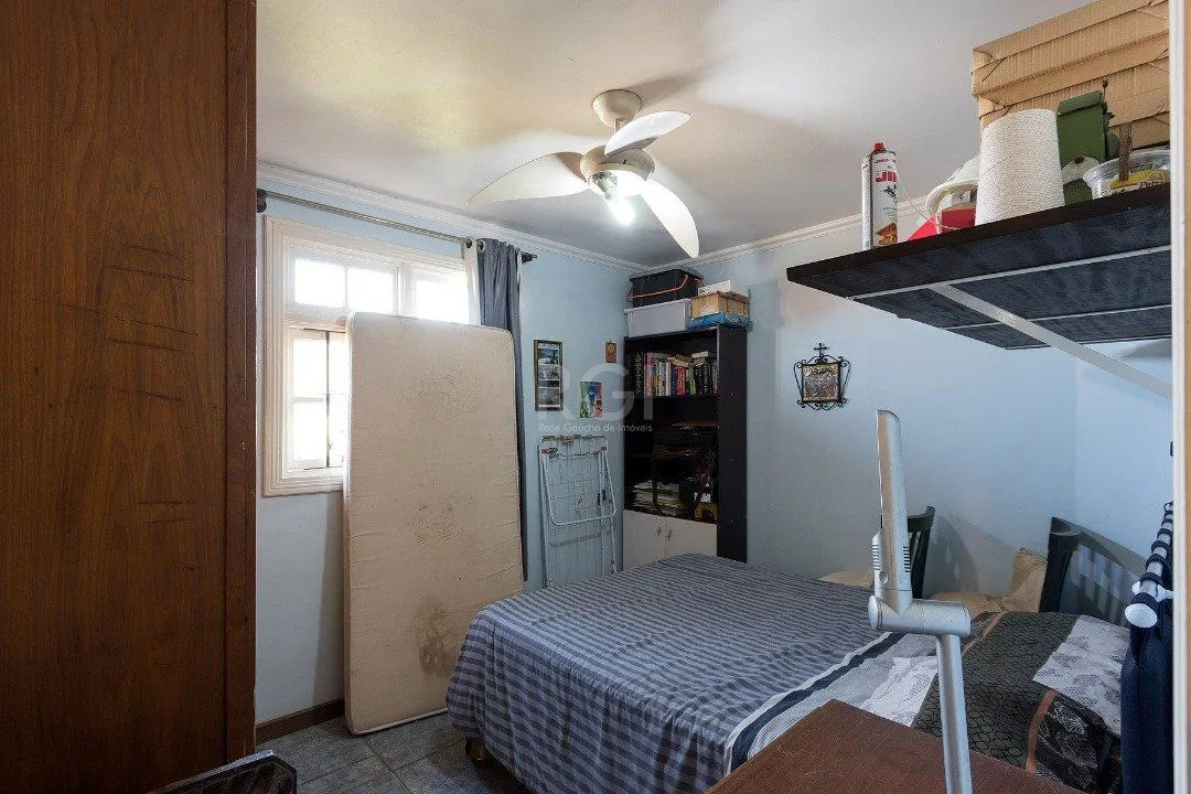 Imagem Casa para Venda - 320m², 5 dormitórios, sendo 2 suites, 3 vagas - Tristeza