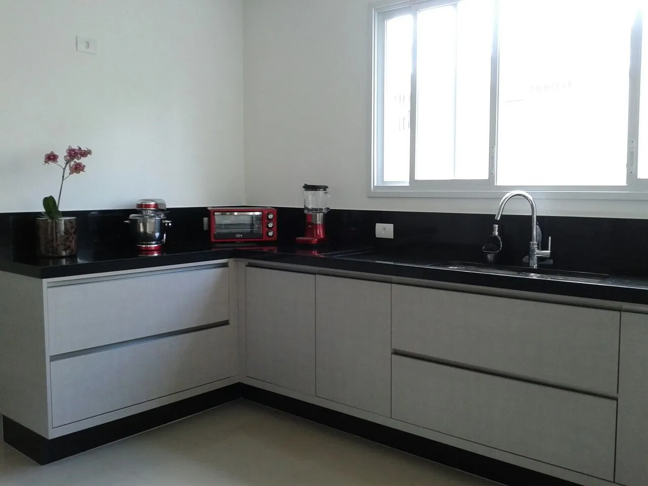 Imagem CASA À VENDA NO CONDOMÍNIO FECHADO GÊNESIS 1, ALPHAVILLE/SP