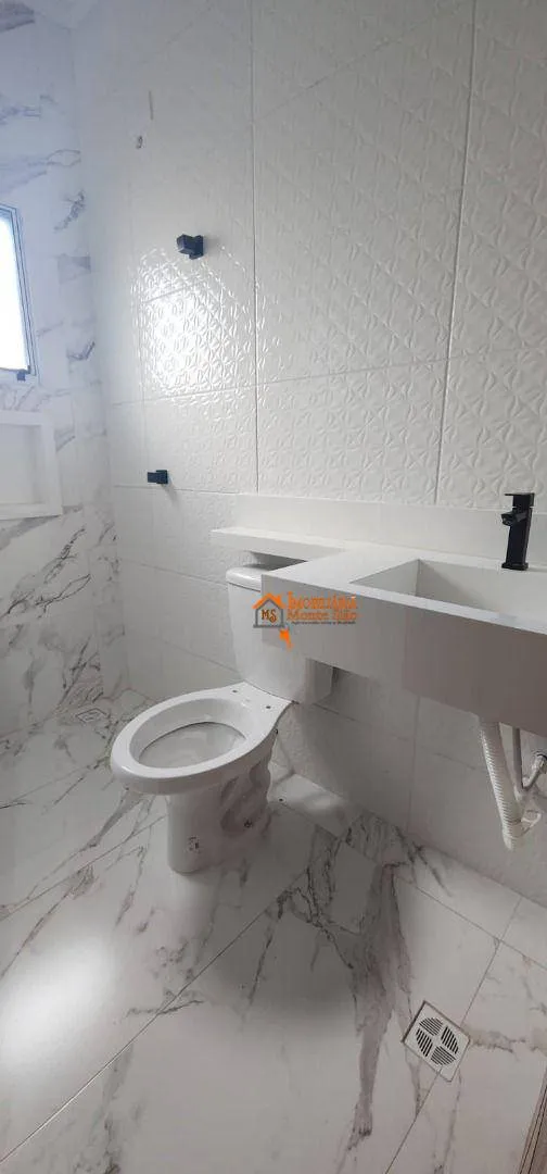 Imagem Sobrado com 3 dormitórios à venda, 186 m² por R$ 930.000,00 - Carmela III - Guarulhos/SP