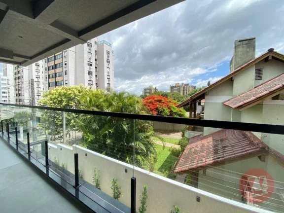 Imagem No bairro Tristeza, casa em condomínio com 2 andares, 3 dormitórios, suíte e 2 vagas.