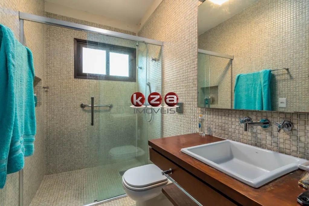 Imagem Casa de Luxo em Condomínio à Venda em Iporanga - Guarujá-SP: 7 Quartos, 7 Suítes, 3 Salas, 8 Banheiros, 4 Vagas, 338m².