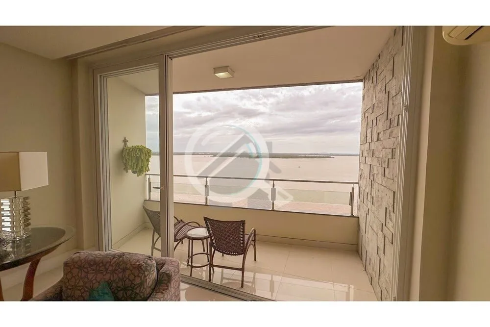 Imagem Bem-vindo ao sonho de morar no coração do Centro Histórico de Porto Alegre! Este apartamento comp...