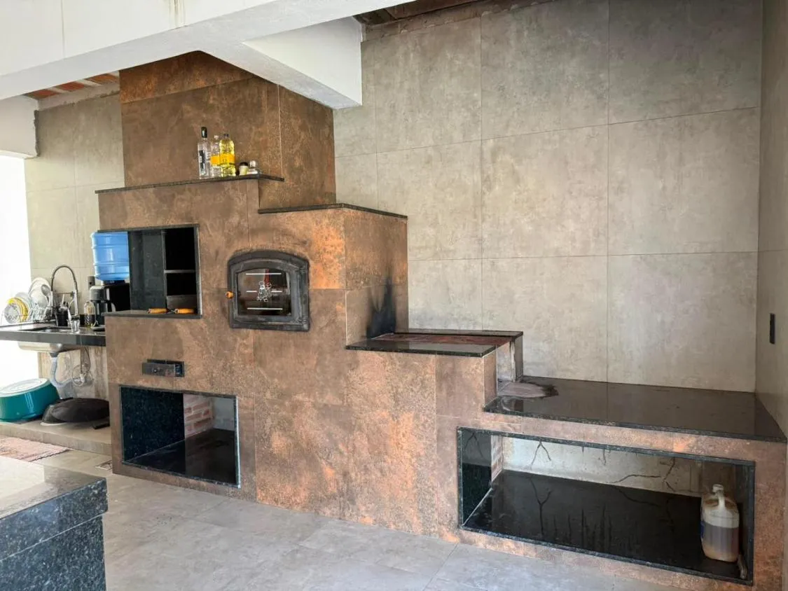Imagem CASA DE ALTO PADRÃO À VENDA NA BARRAGEM CARMO DO CAJURU/MG, com 1.555 m²