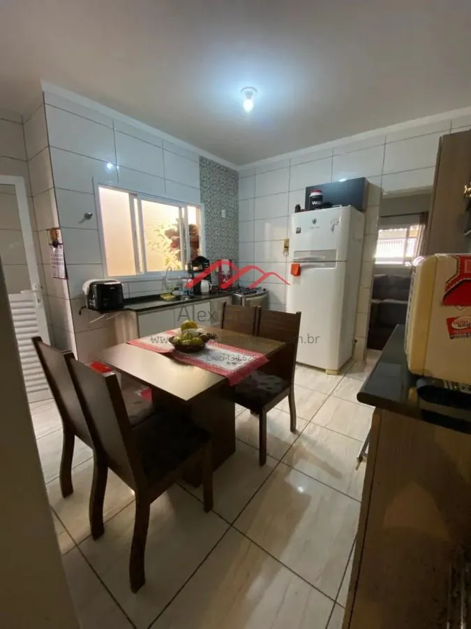 Imagem Casa para Venda em Hortolândia, Jardim Interlagos, 2 dormitórios, 1 suíte, 1 banheiro, 2 vagas