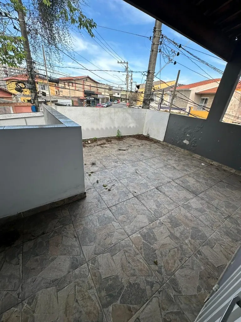 Imagem Sobrado de 3 quartos e 1 suíte na Vila Eldízia, Santo André-SP: 180m², 2 banheiros e 1 vaga de garagem!
