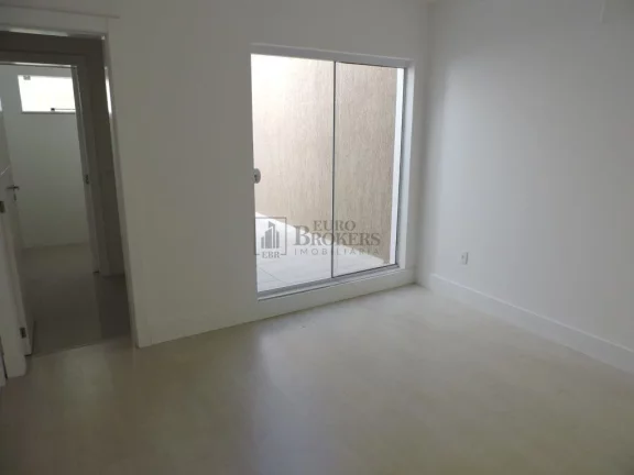 Imagem Casa geminada de 03 quartos no bairro Praia dos Amores
