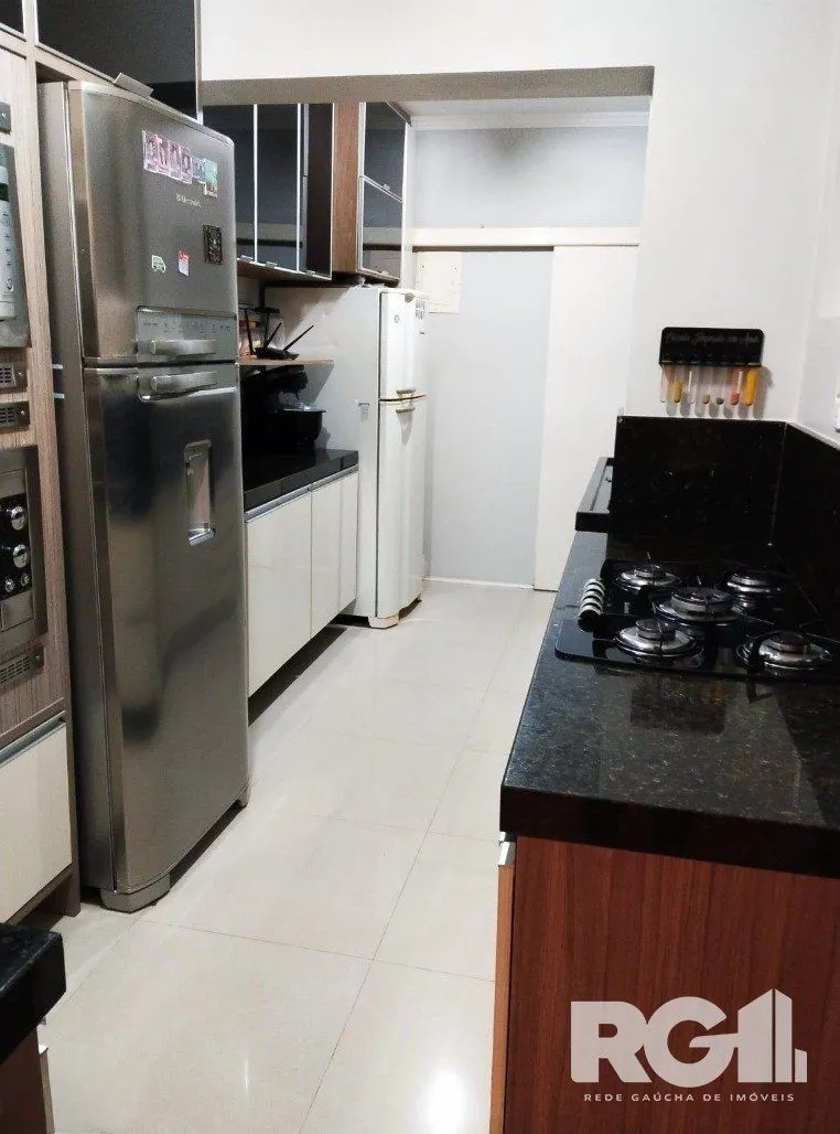 Imagem Apartamento 3 dor, semimobiliado com suíte e 2 vagas no Sarandi