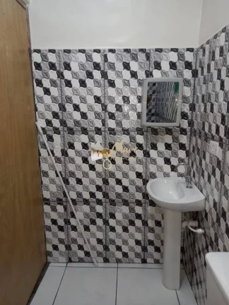 Imagem Sobrado com 4 casas à venda no Embu das Artes