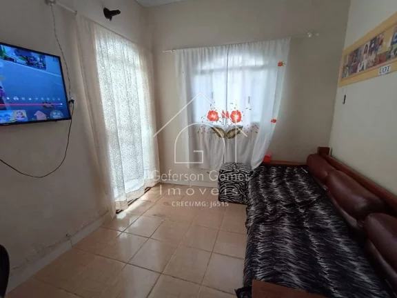 Imagem Casa á venda - Com 02 Quartos sendo 01 suite - Santos Prates 2 - Mantena - MG