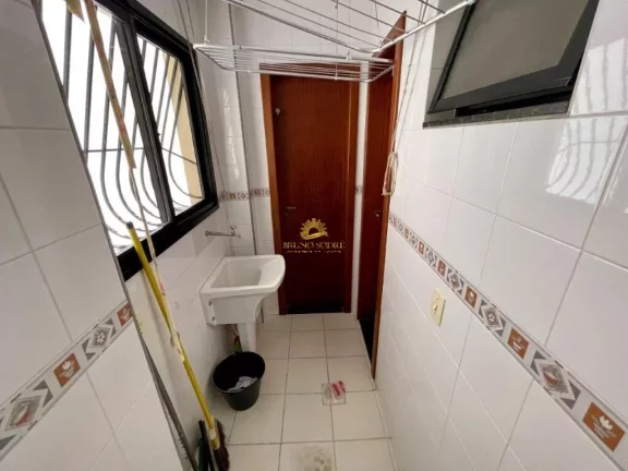 Imagem Excelente oportunidade de investimento! Este belíssimo apartamento de 3 Dormitórios, sendo 1 suít...