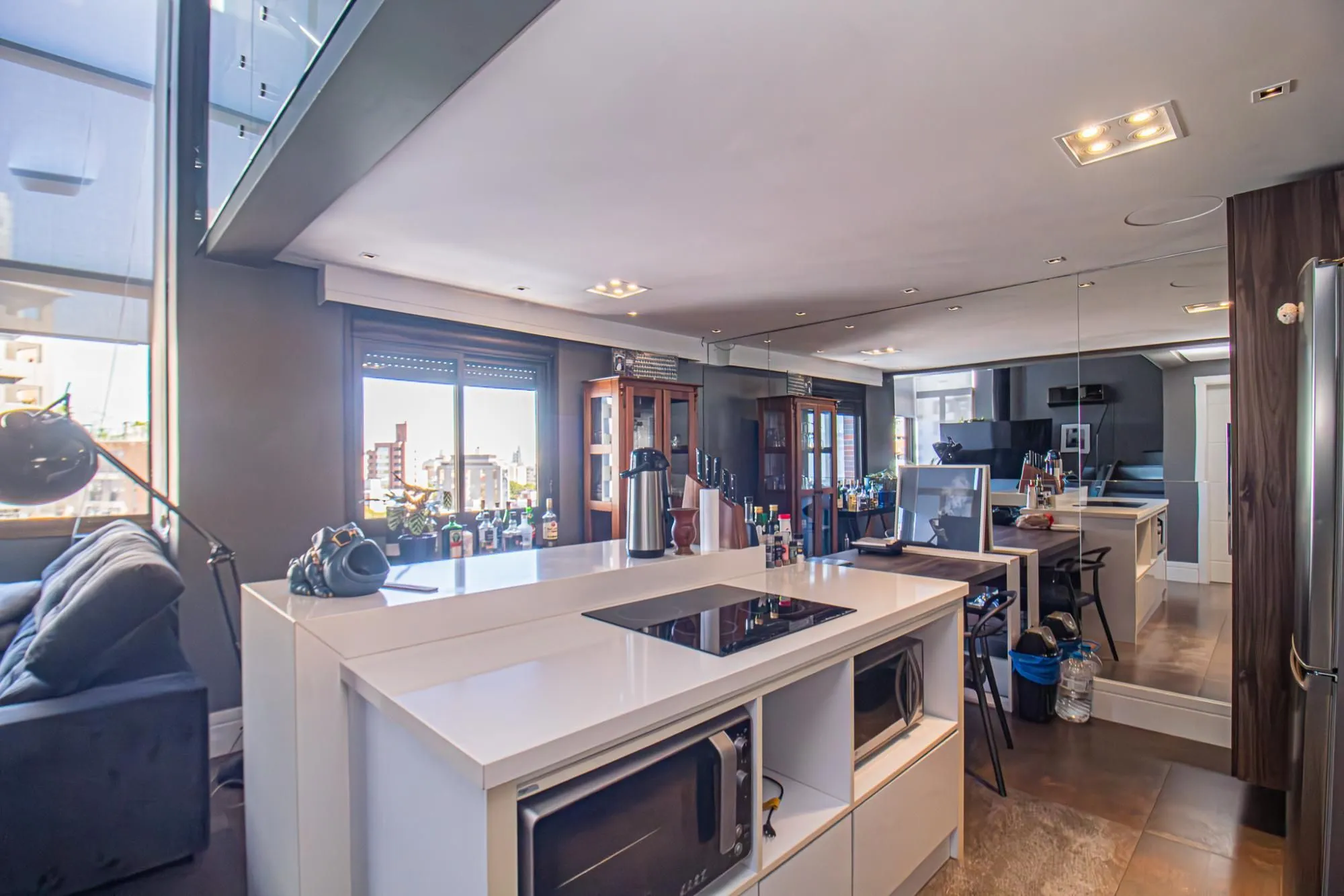 Imagem Apartamento Duplex, 1D com lareira no bairro Rio Branco