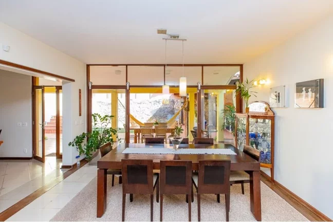 Imagem Casa à venda em Alto de Pinheiros, com 351 m², 4 dormitórios, sendo 2 suítes