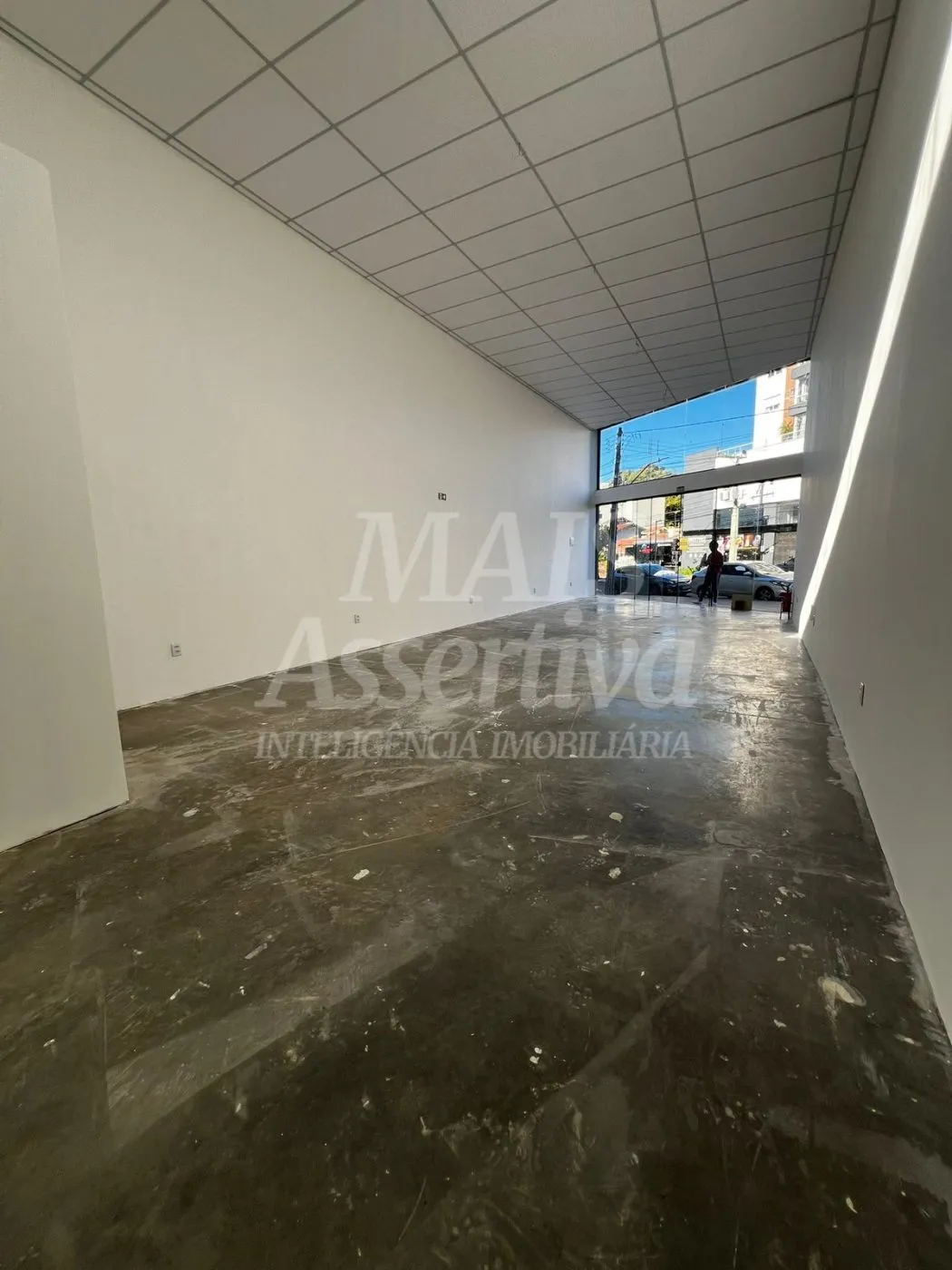 Imagem Sala comercial térrea para locação no Centro de Campo Bom/RS