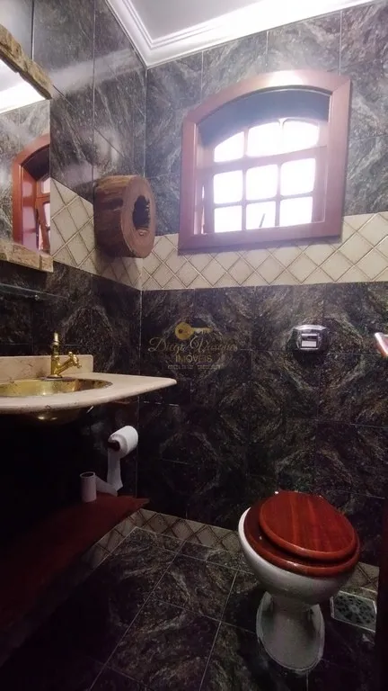 Imagem Casa em Condomínio para Venda em Teresópolis / RJ no bairro Alto