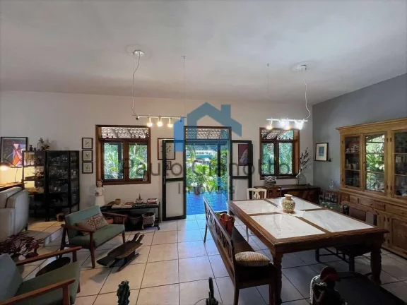 Imagem Casa à venda na Granja Viana - Linda e Rústica!