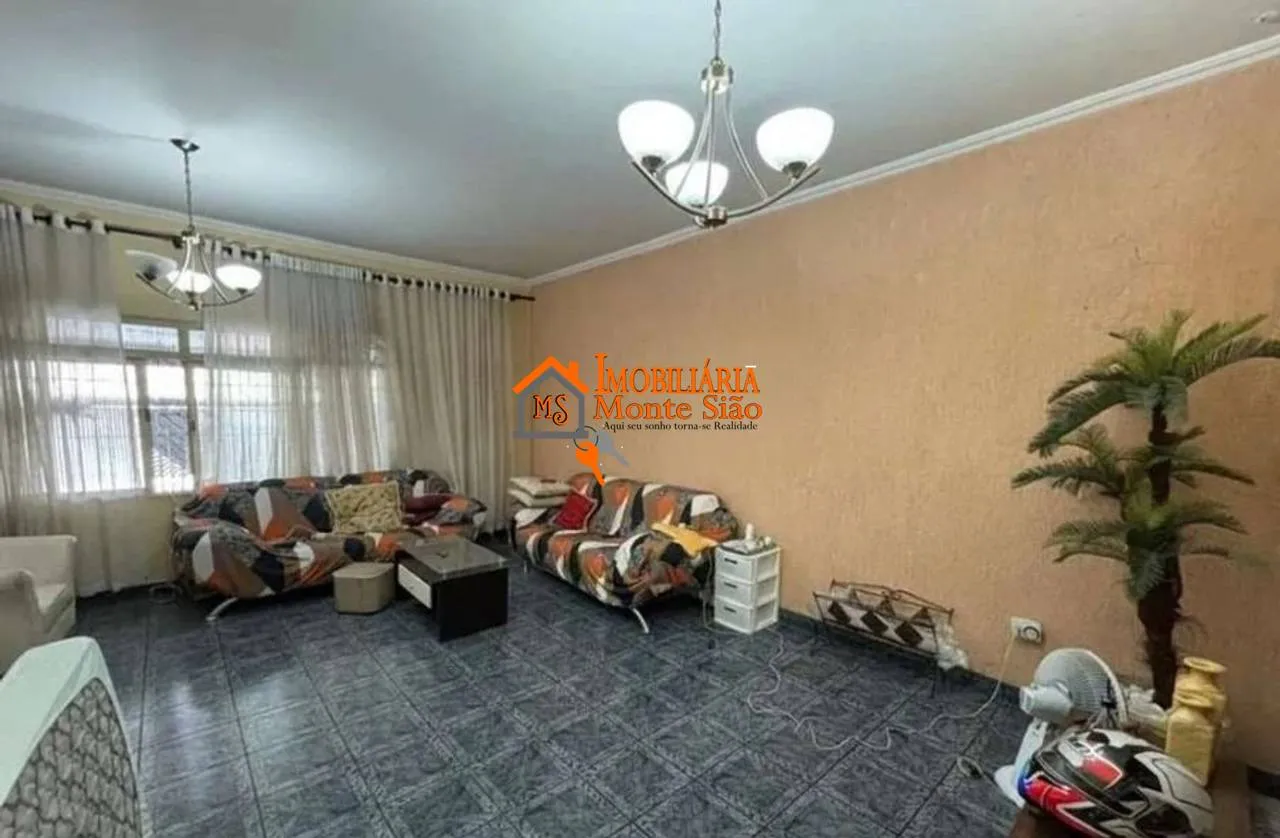 Imagem Casa com 3 dormitórios à venda, 240 m² por R$ 848.000,00 - Jardim Santa Mena - Guarulhos/SP