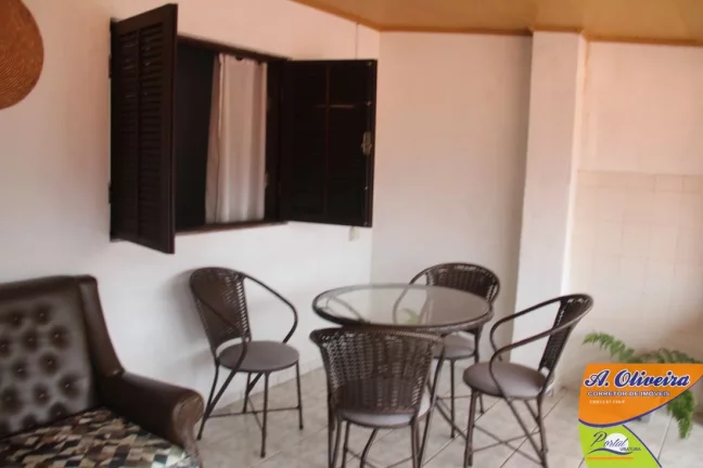 Imagem Linda Casa 04 Dormitorios (sendo 01 Suíte) - 200 Metros da Praia