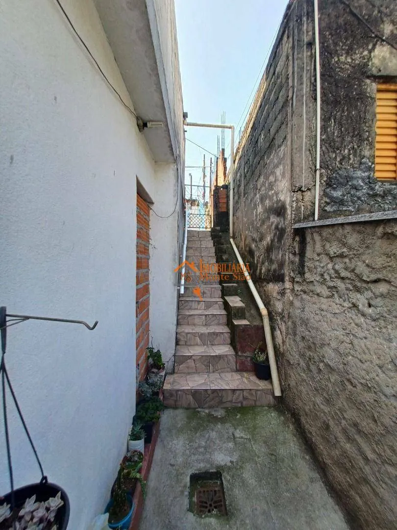 Imagem Sobrado com 4 dormitórios à venda, 120 m² por R$ 350.000,00 - Vila Itapoan - Guarulhos/SP