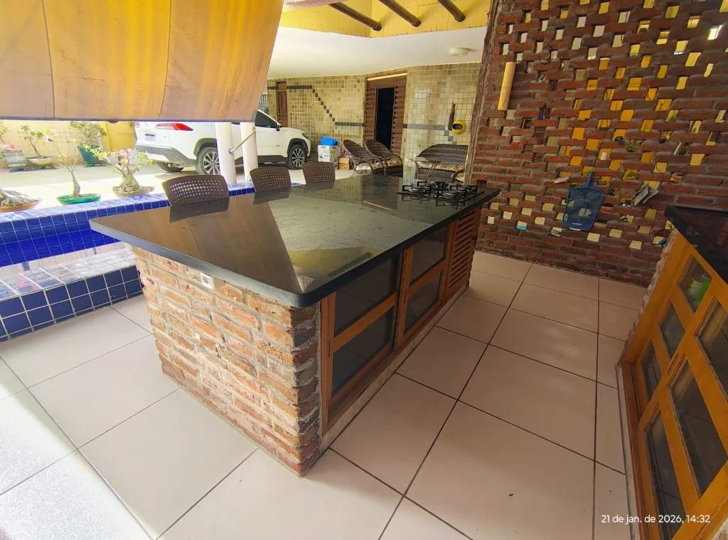 Imagem Casa localização privilegiada no Bessa com 4 dormitórios à venda por R$ 1.300.000 - Bessa - João Pessoa/PB