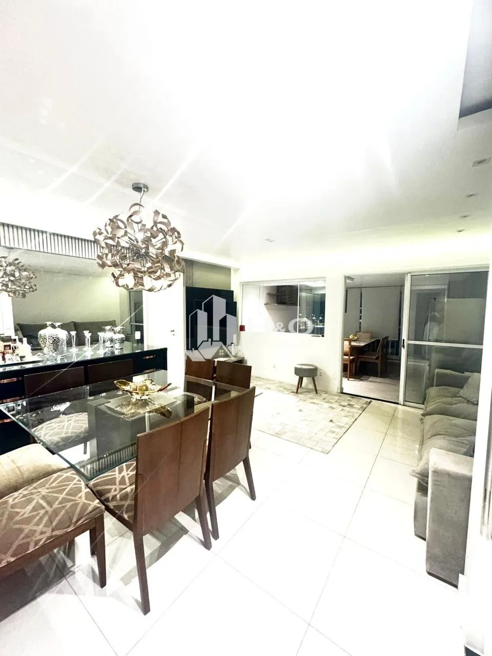 Imagem Apartamento Reformado à Venda no Tatuapé com 3 Dormitórios 1 Suíte Varanda Gourmet e 2 Vagas de Garagem