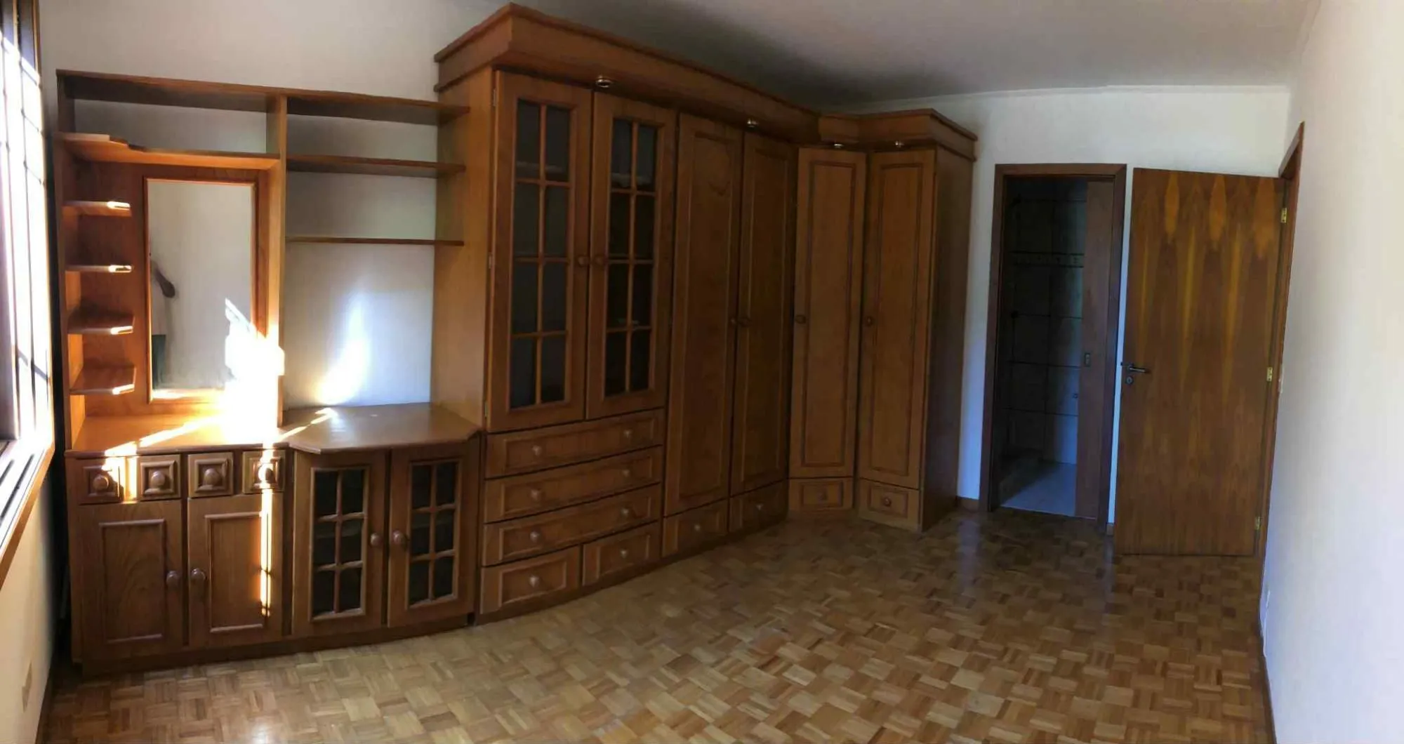 Imagem Apartamento Amplo e Pronto para Morar no Bairro Floresta - Porto Alegre