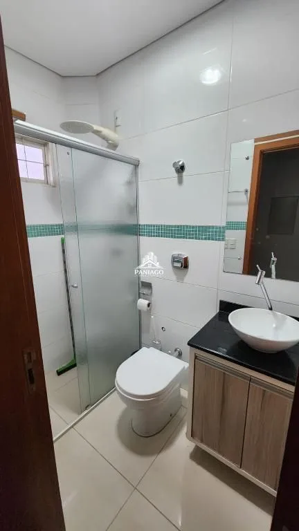 Imagem Sobrado com 4 Quartos, Piscina e Energia Solar à Venda na Morada do Ouro 2