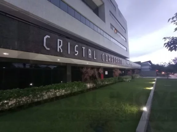 Foto do imóvel CASAL IMÓVEIS VENDE OU ALUGA SALA COMERCIAL CRISTAL CORPORATE BUSINESS
