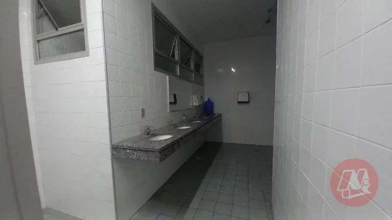 Imagem Prédio para alugar, 1300 m² por R$ 49.500/mês - Centro - Porto Alegre/RS