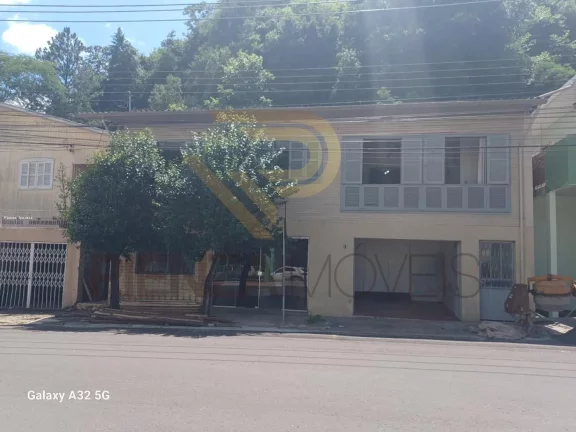 Imagem Casa para Venda em Concórdia, Centro, 3 dormitórios, 2 banheiros, 1 vaga
