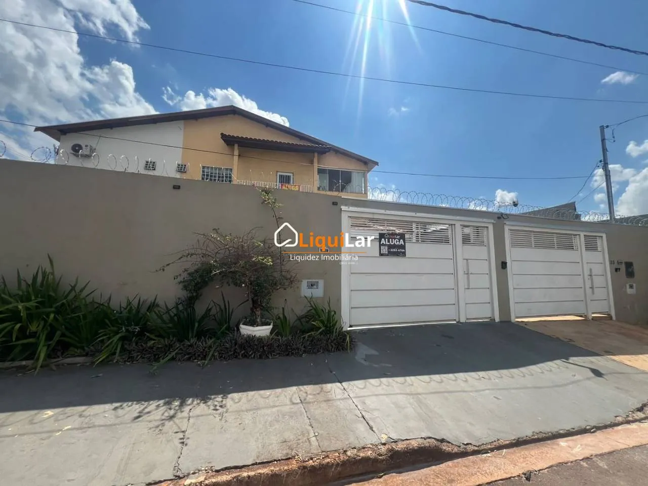 Foto do imóvel Casa para Locação Próximo ao Centro com 90 m², Suíte, Mobiliado e Área Gourmet Climatizada