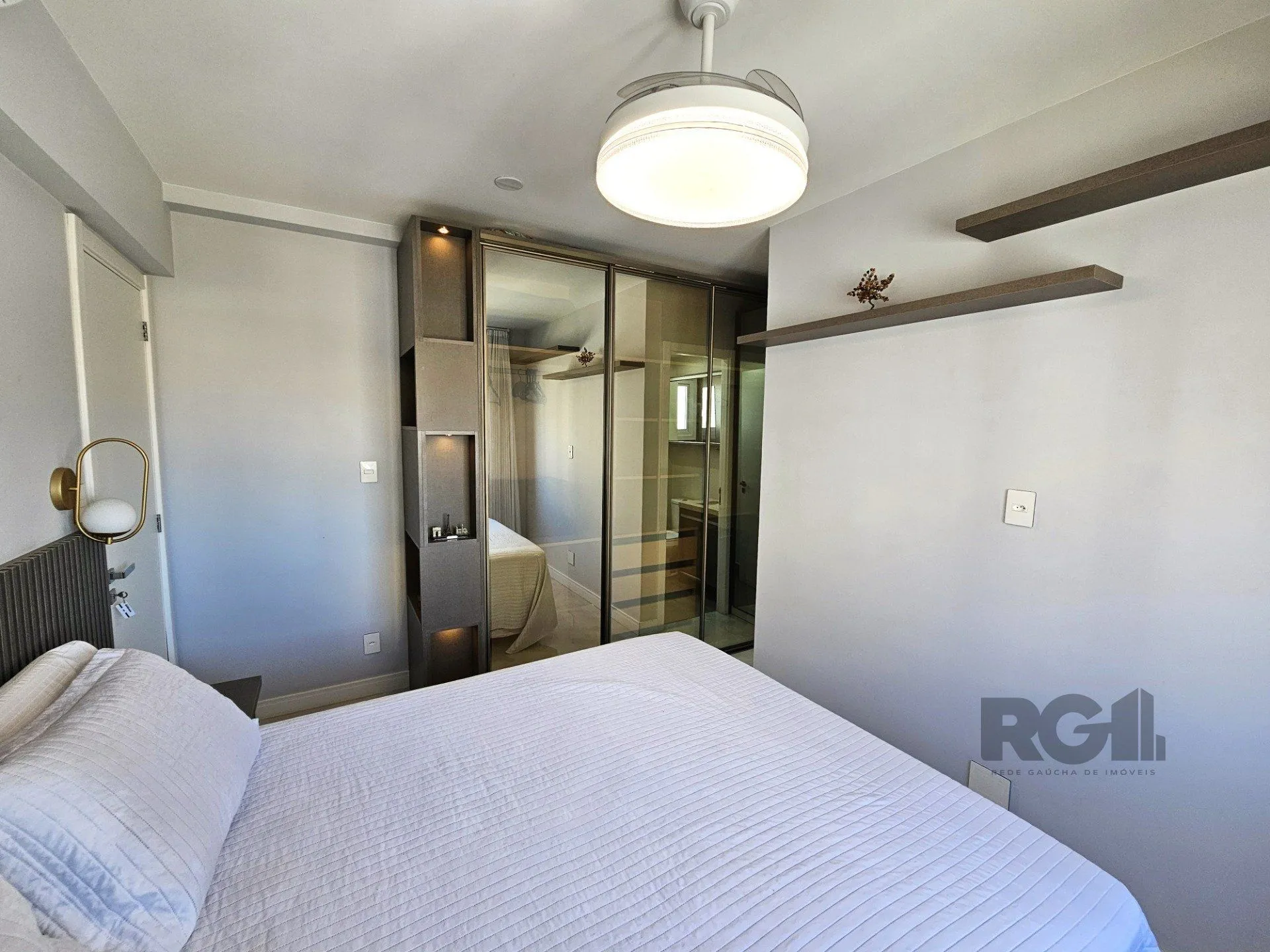 Imagem Apartamento para Venda - 67.43m², 2 dormitórios, sendo 1 suites, 2 vagas - Jardim Lindóia