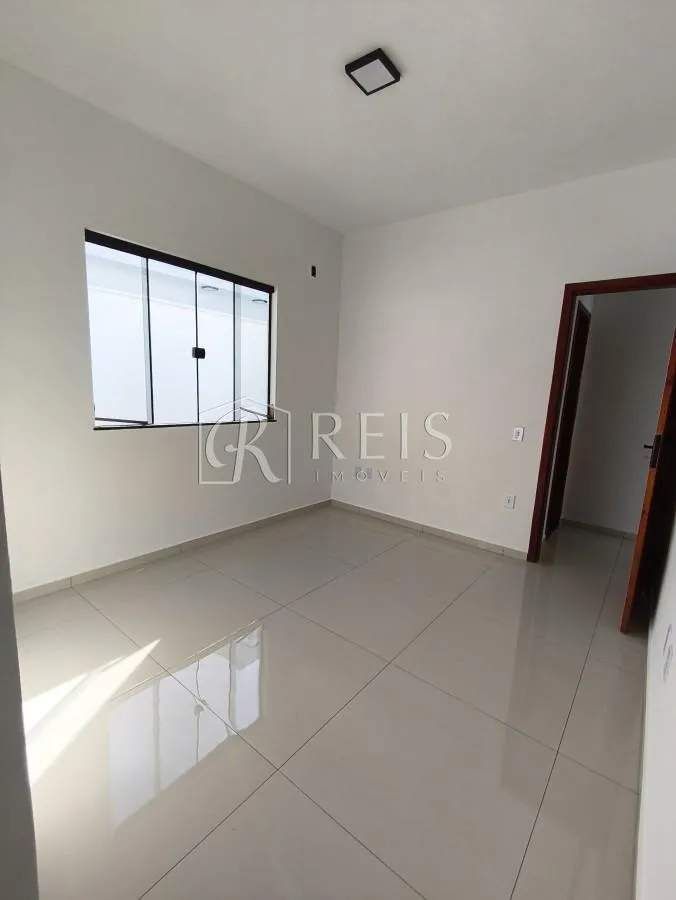 Imagem Casa para Venda em Rio das Ostras, Chácara Mariléa, 3 dormitórios, 1 suíte, 2 banheiros, 2 vagas
