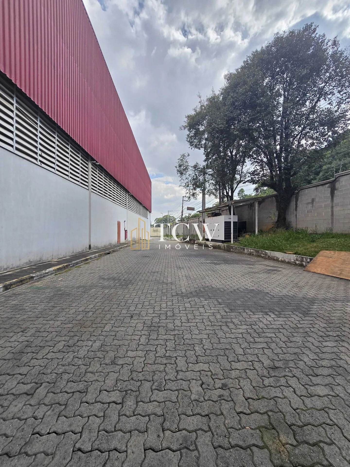 Imagem Galpão Logístico com Docas para Locação | Guarulhos/SP | 5.000 m²